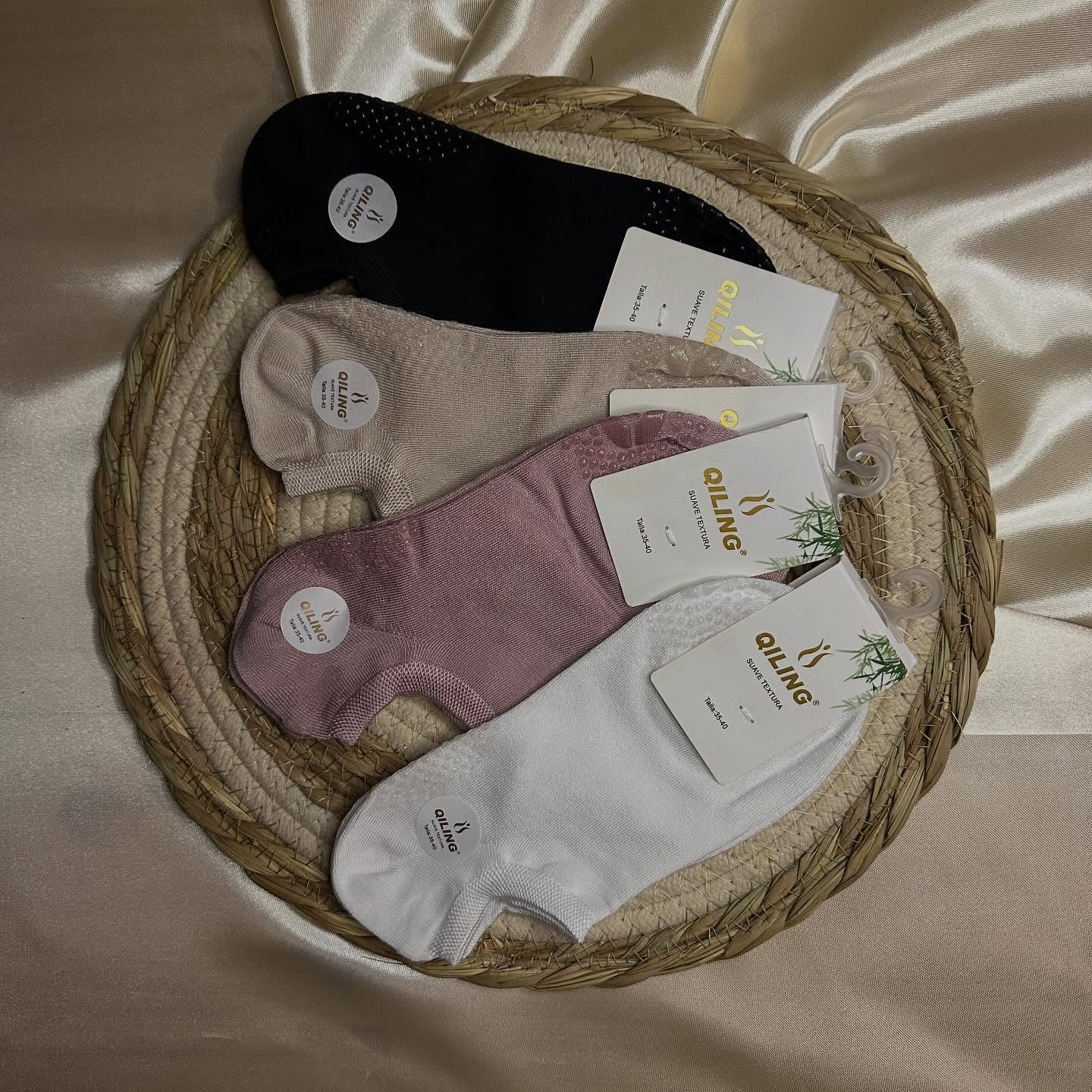 Medias invisibles en diferentes colores